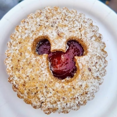 Hazelnut Linzer Cookie