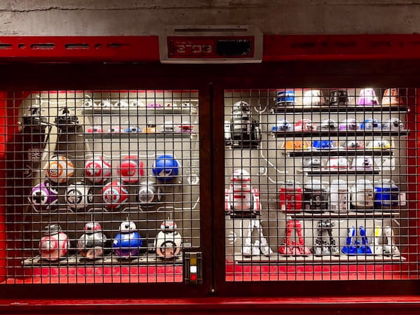 Droid Depot at Galaxy's Edge
