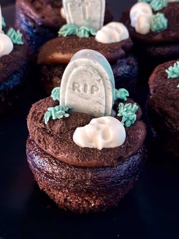 Wednesday's Graveyard Cupcakes for Addams Family dinner